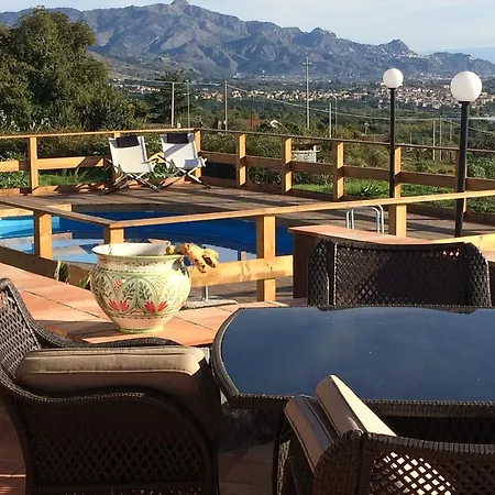 Borgo Barone Apartment *